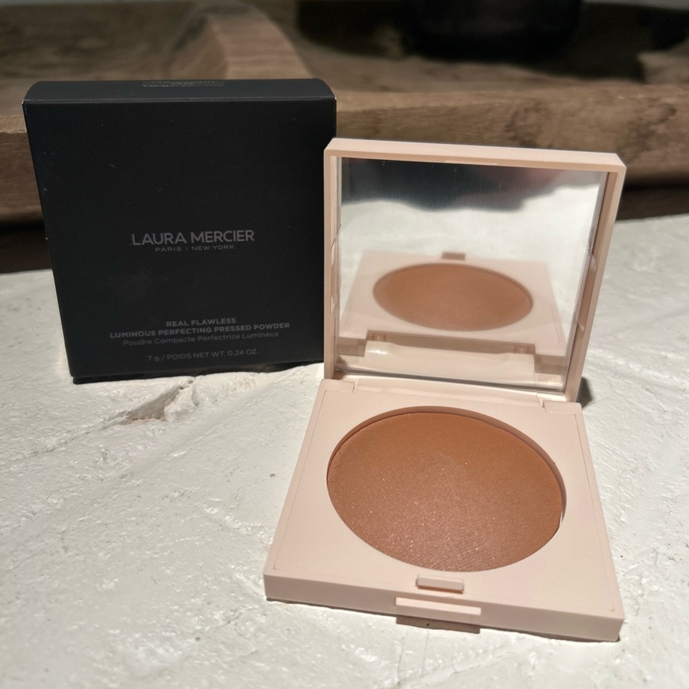 Laura Mercier Real Flawless Luminous Pressed Powder Translucent Deep 7g